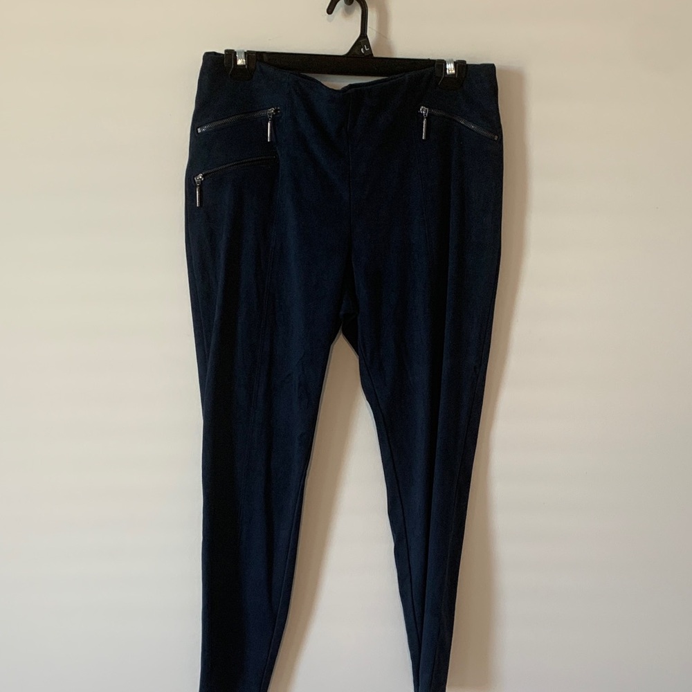 Halston Heritage ultra suede ankle boot pants navy medium. NWOT